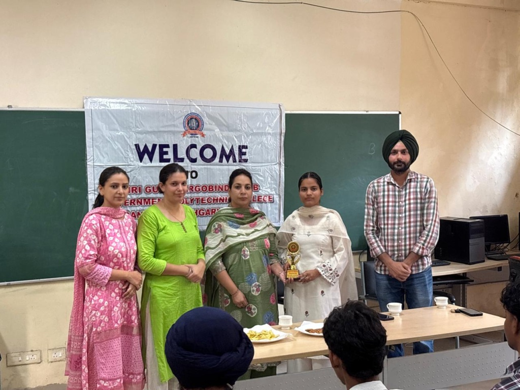 ECE Alumna Harmandeep Kaur Selected in PSTCL; Honoured at GPC Ranwan